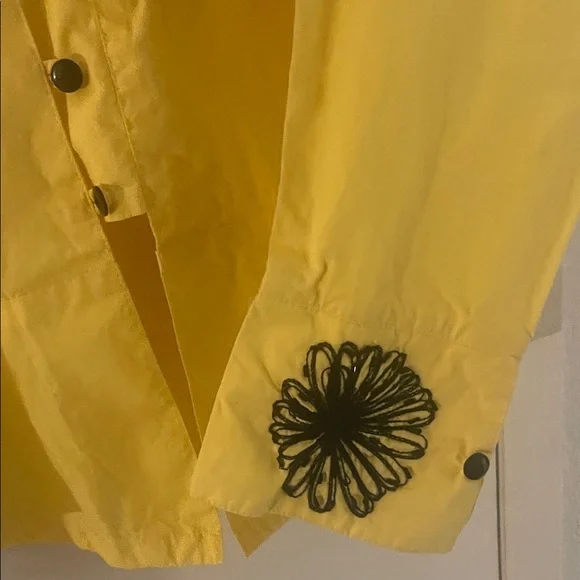 Vintage 90s Embroidered Yellow Cotton Peplum Top | Button Front | M - Picture 7 of 10